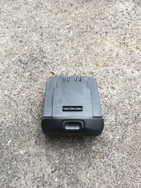 Milwaukee 18v battery adaptor to Dewalt XR tools