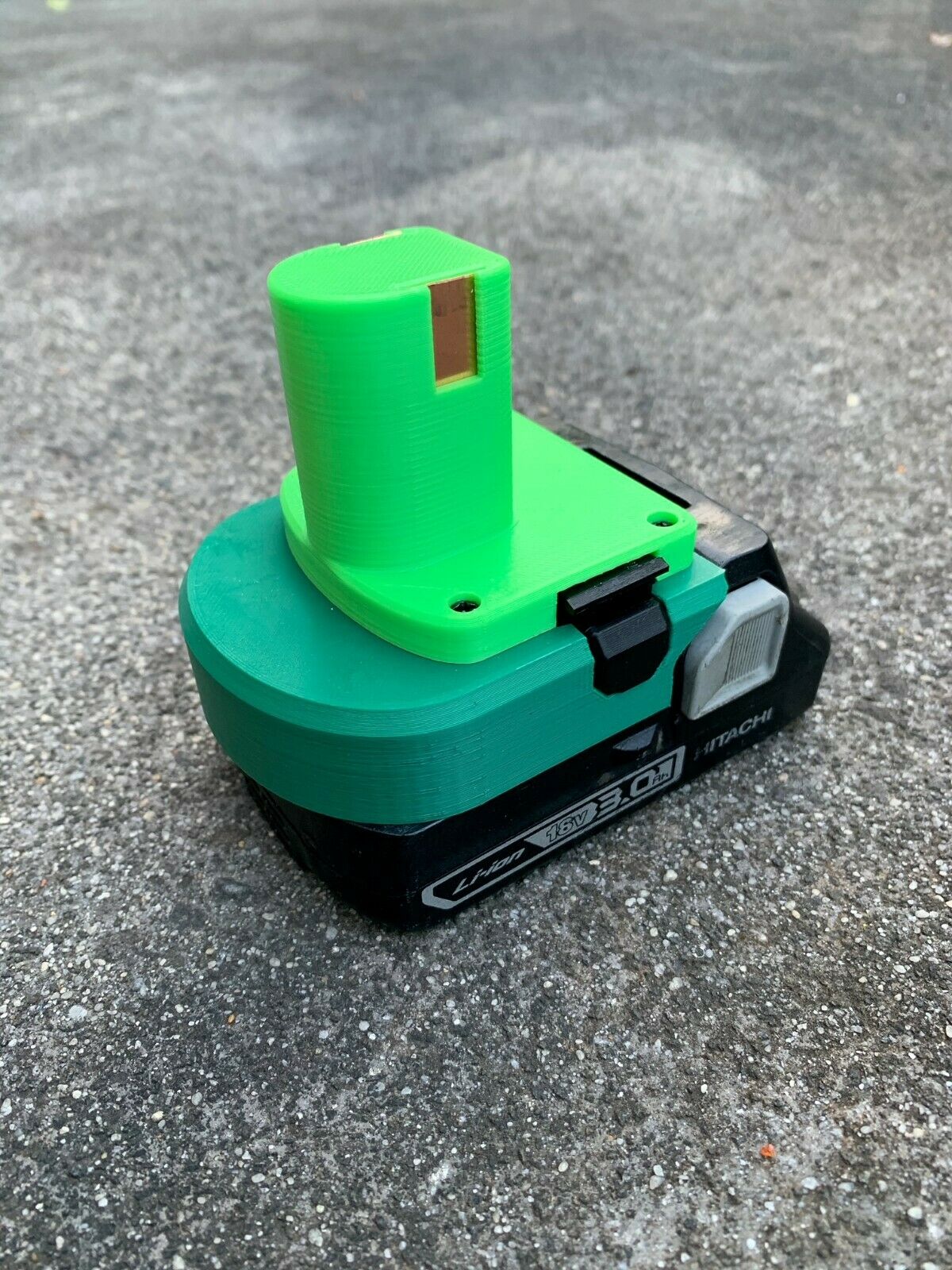 Hitachi / Hikoki 18v battery adaptor to Ryobi One+ tools