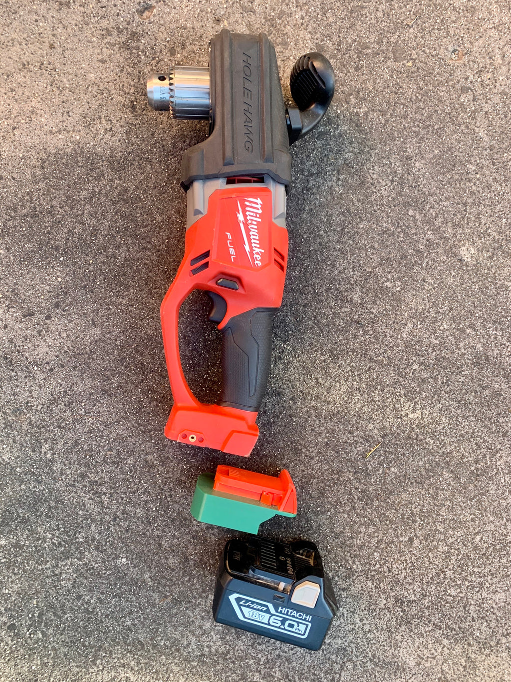Hitachi / Hikoki 18v battery adaptor to Milwaukee tools