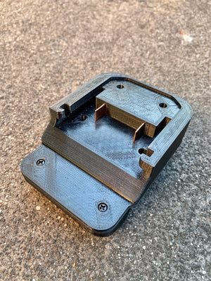 Hitachi / Hikoki 18v battery adaptor to Makita LXT tools