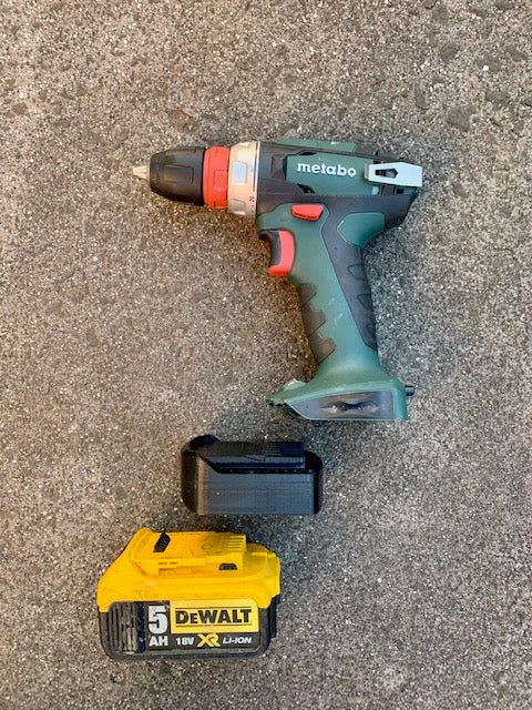 Dewalt XR 18v battery adaptor to Metabo / Rothenberger tools