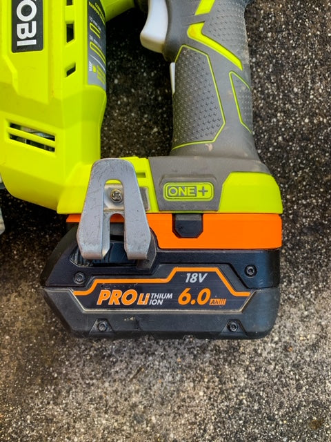 AEG 18v battery adaptor to Ryobi One+ tools