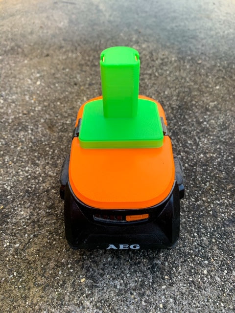 AEG 18v battery adaptor to Ryobi One+ tools