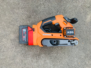 Milwaukee 18v battery adaptor to AEG tools