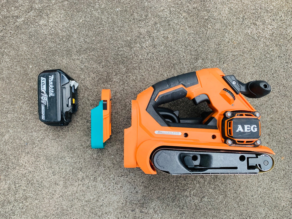Makita 18v battery adaptor to AEG/Rigid tools