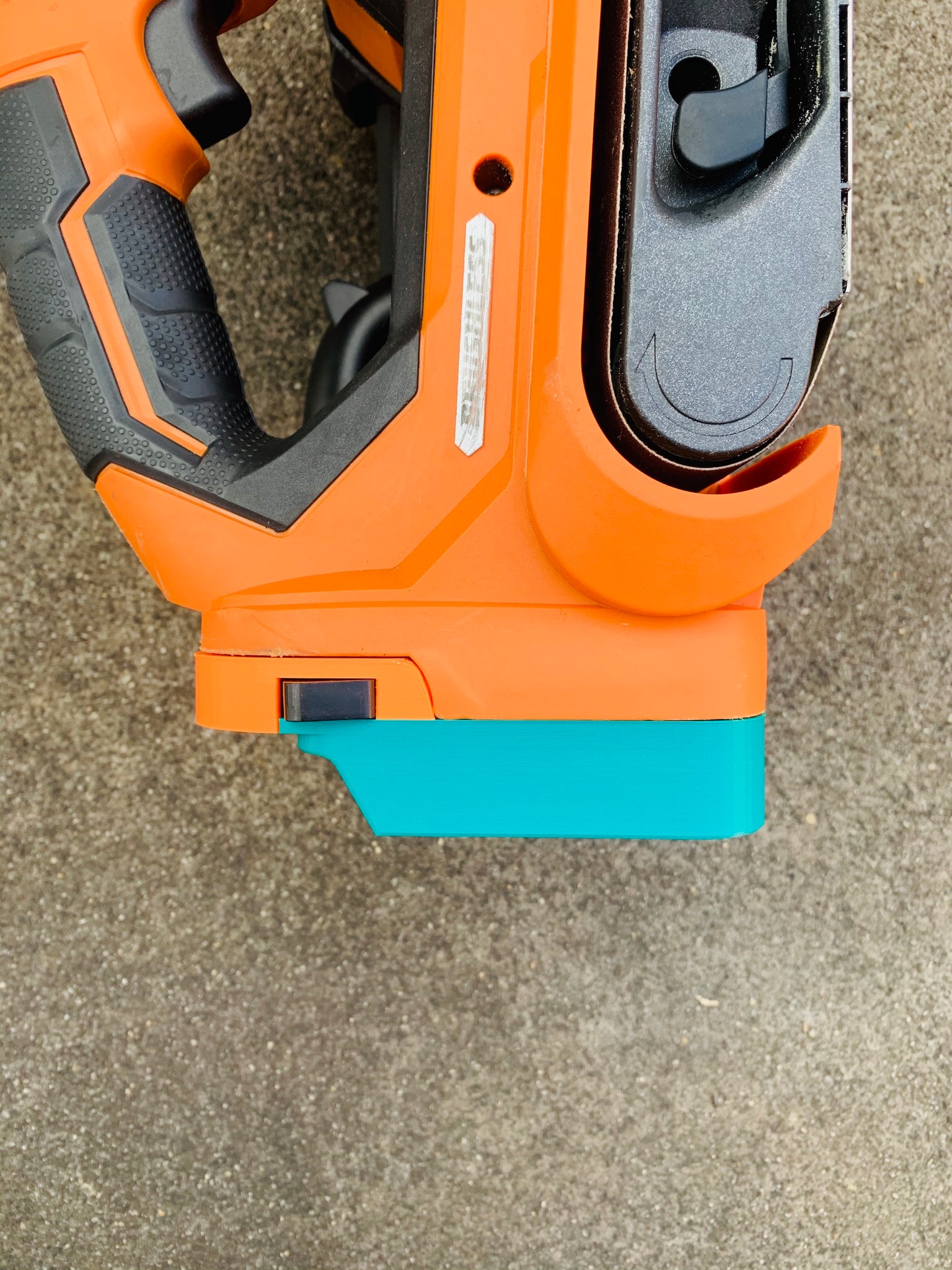 Makita 18v battery adaptor to AEG Rigid tools Your ToolBox
