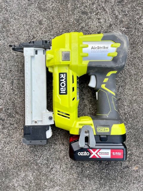 Ozito 18v battery adaptor to Ryobi One+ tools