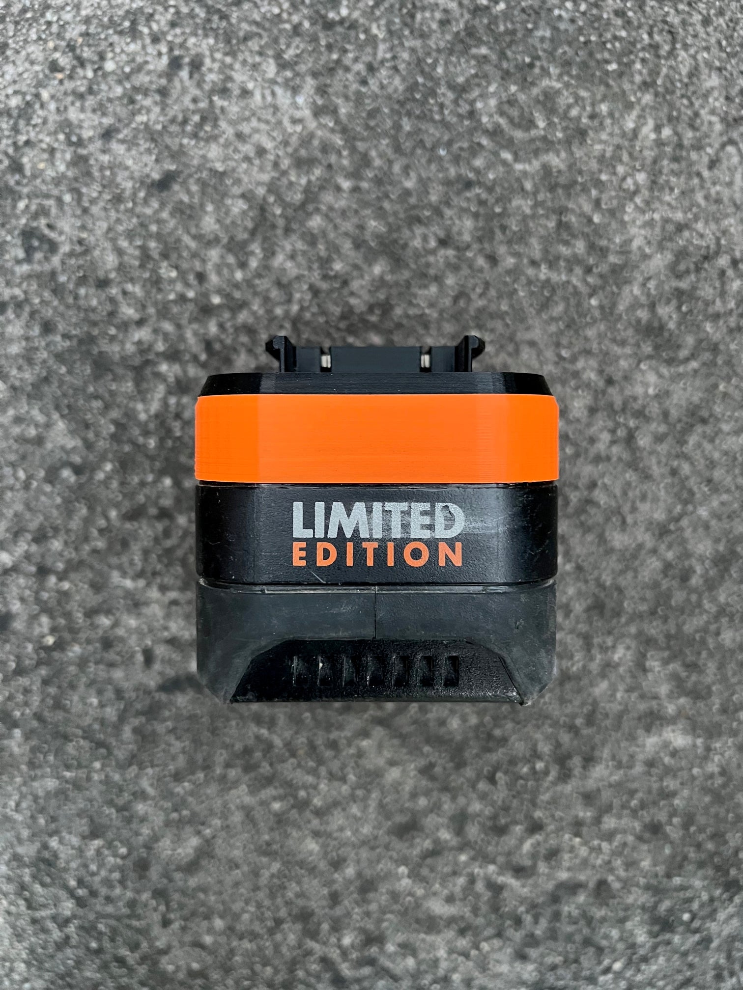 AEG 18v battery adaptor to Ozito tools
