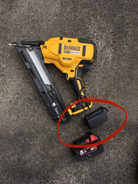 Milwaukee 18v battery adaptor to Dewalt XR tools