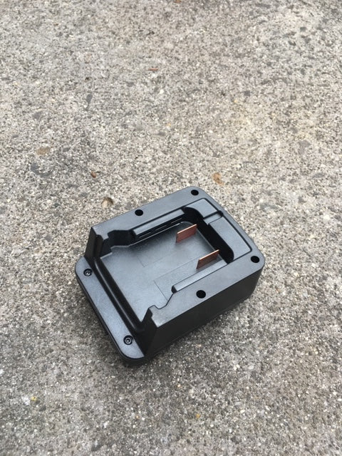 Milwaukee 18v battery adaptor to Dewalt XR tools