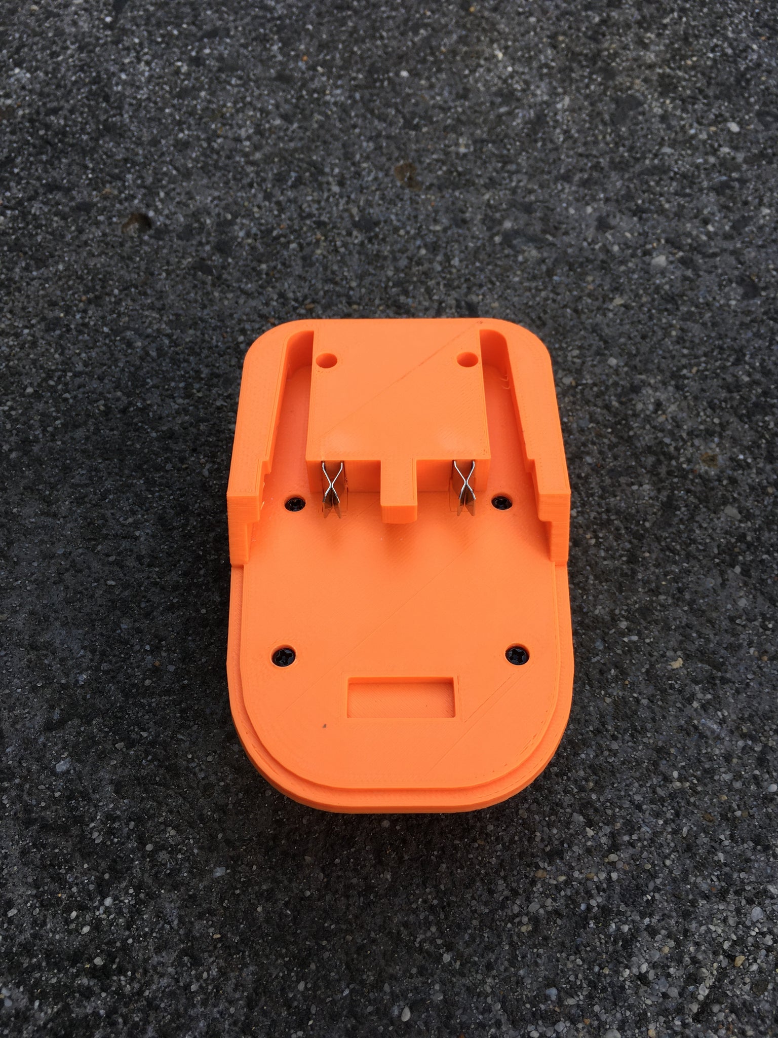 AEG 18v battery adaptor to Makita LXT tools